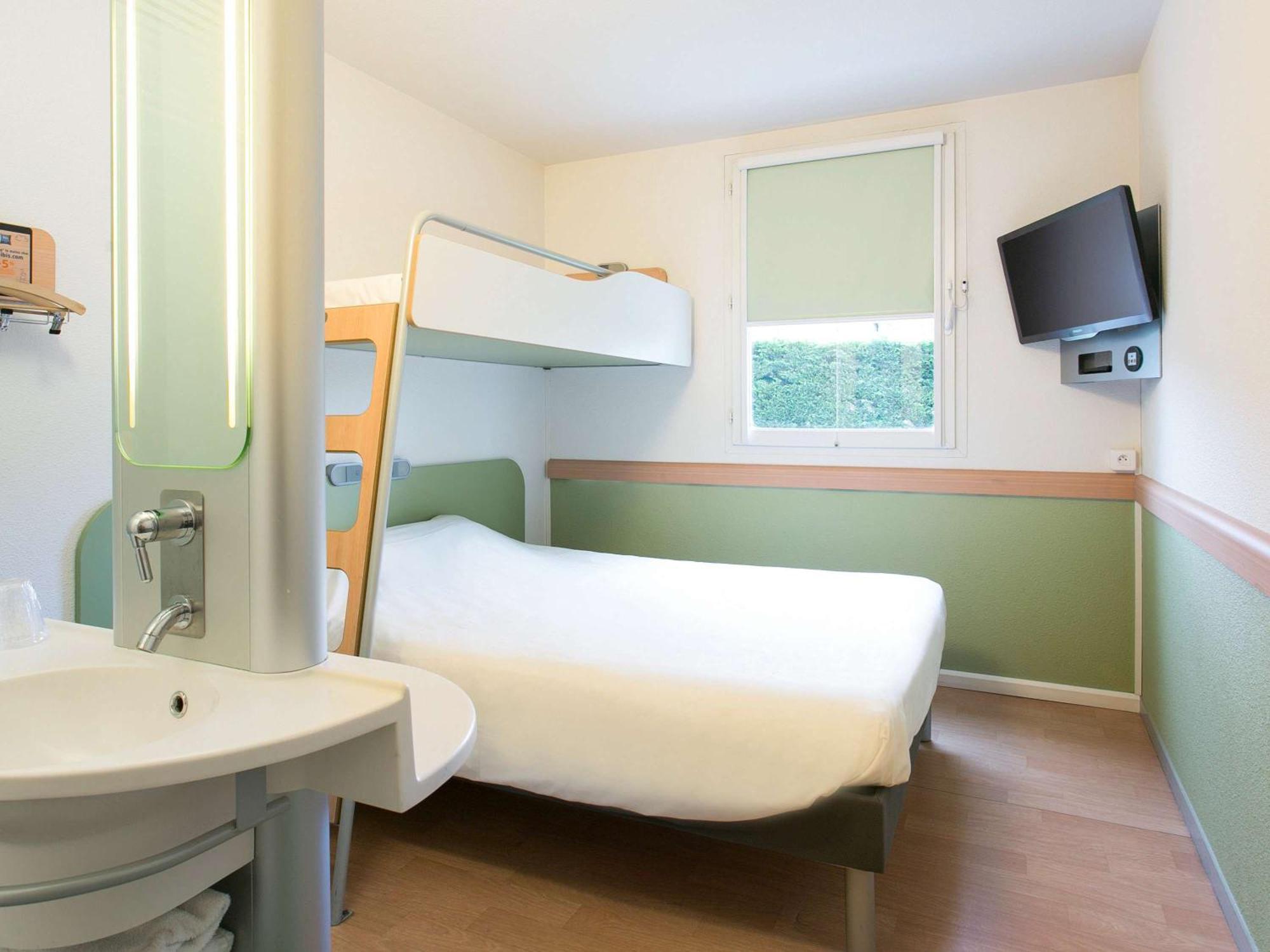 Ibis Budget Bordeaux Aeroport Мериньяк Екстер'єр фото